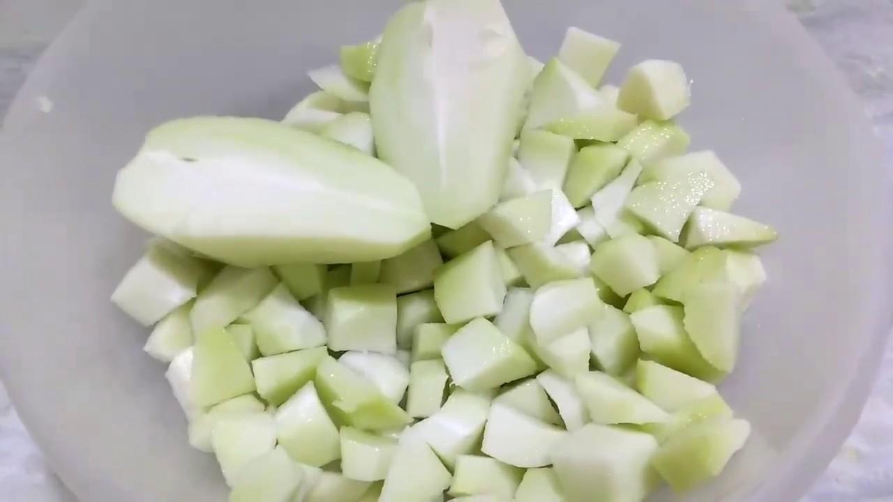 imagem de Mini Chuchu branco - sem agrotóxicos  - picado  -  kg